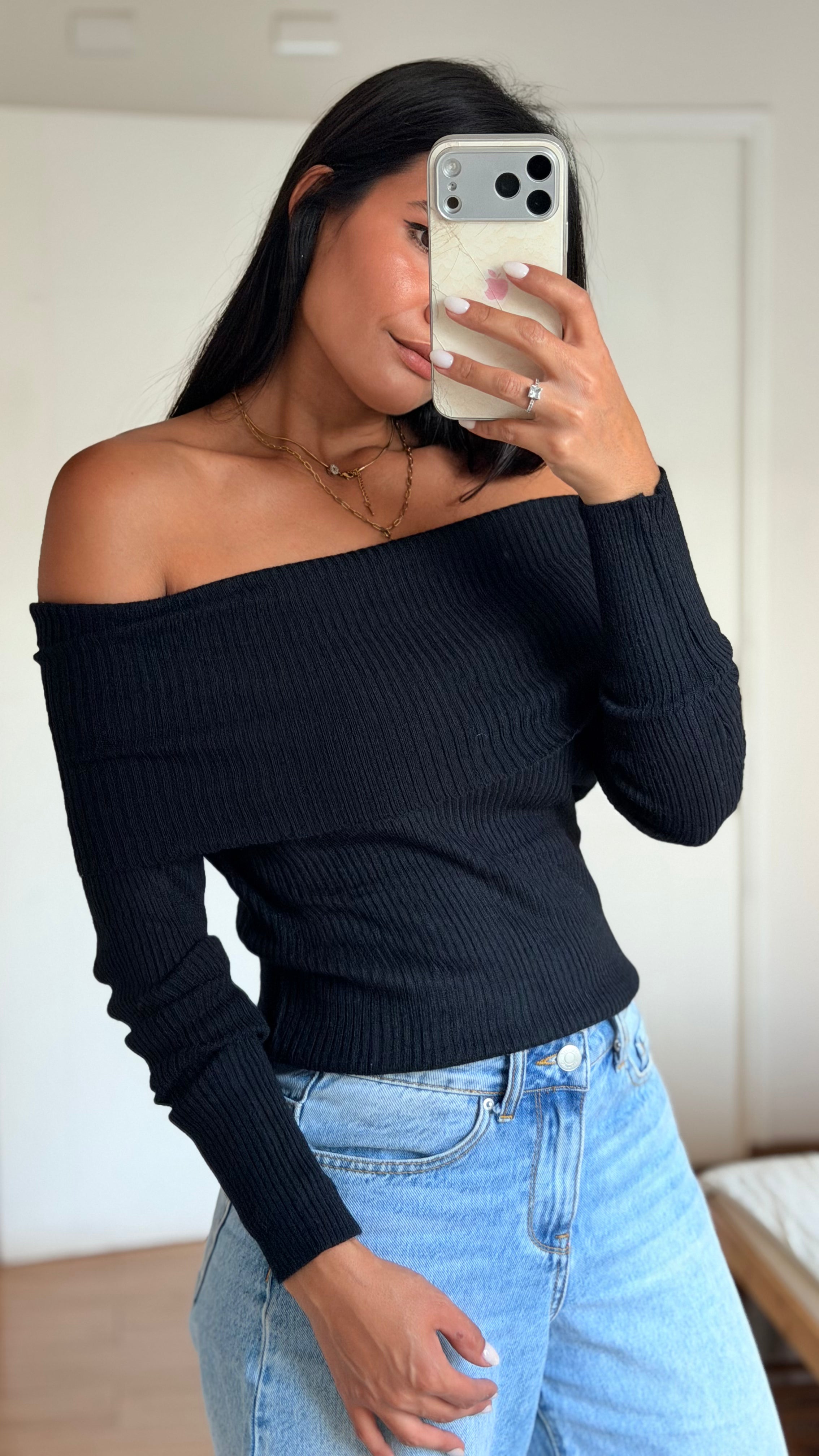 SWEATER HOMBROS DESCUBIERTOS
